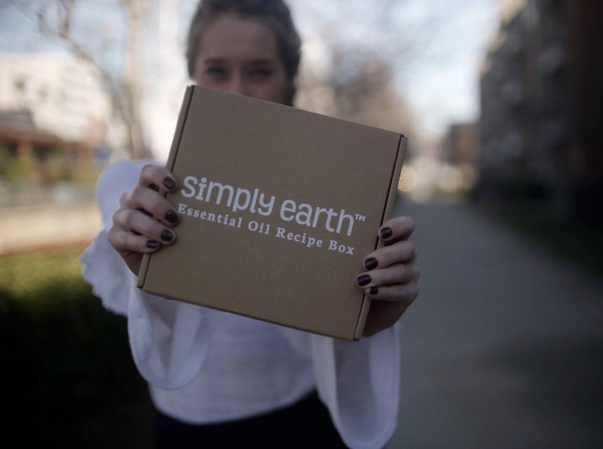 Simply Earth Essential Oil Recipe Subscription Box Review