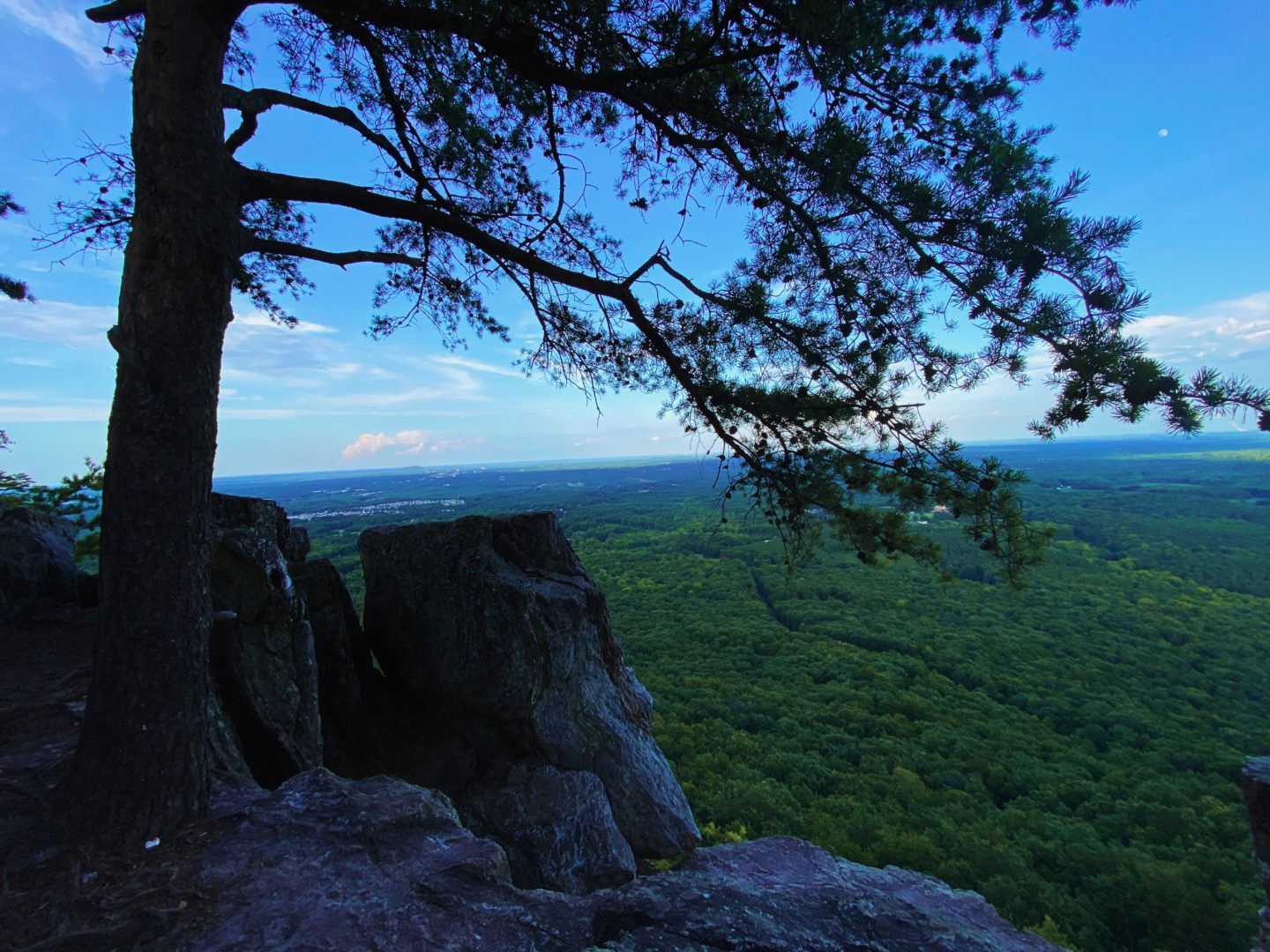 An Afternoon Hike at Crowders Mountain